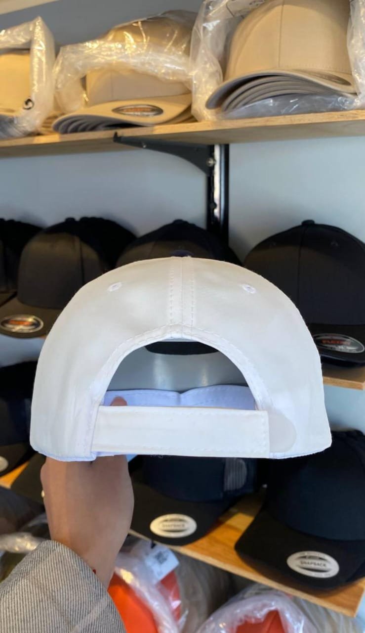 Curva Azul Marino con Blanco